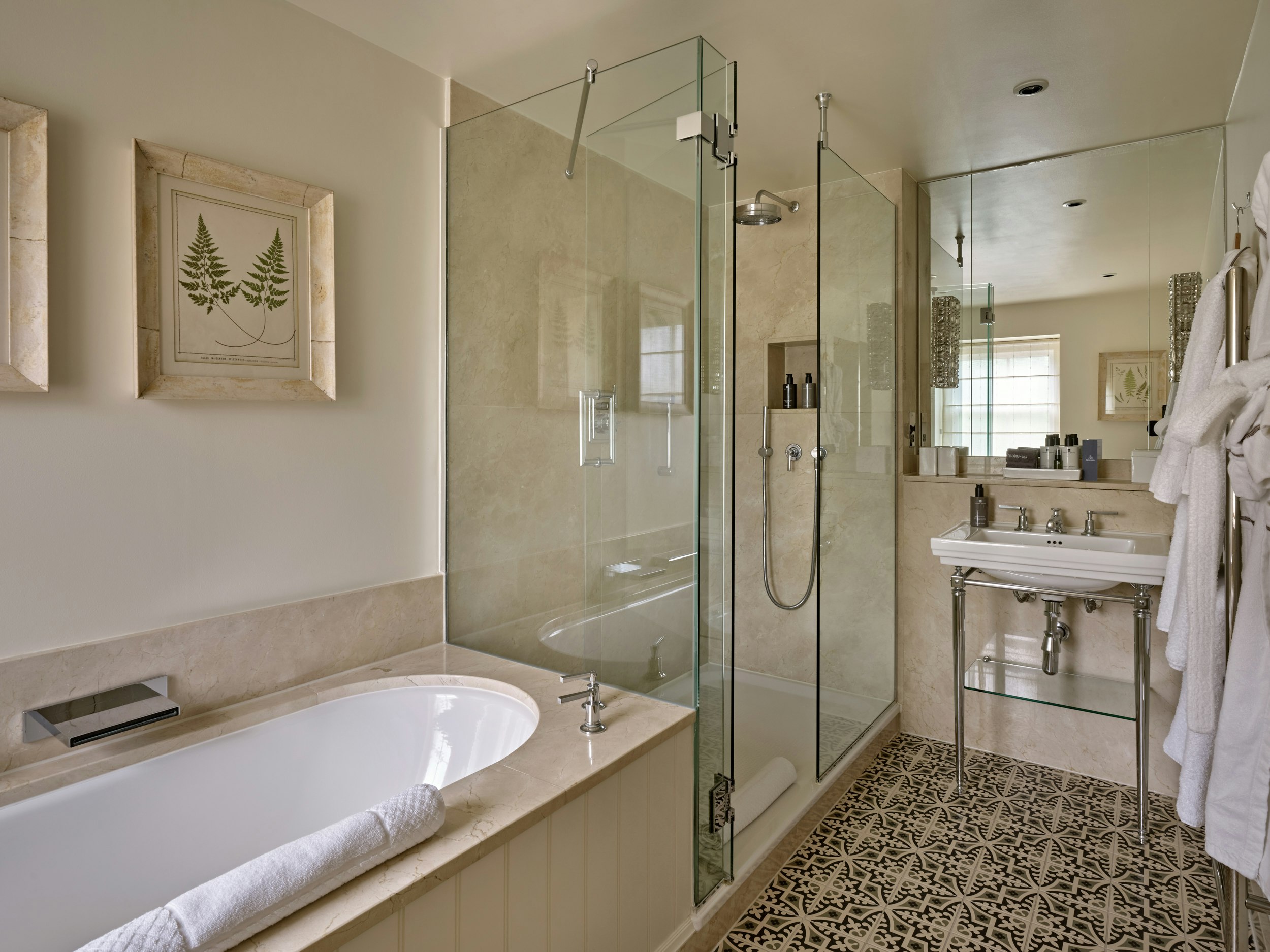 Top Notch - Bathroom