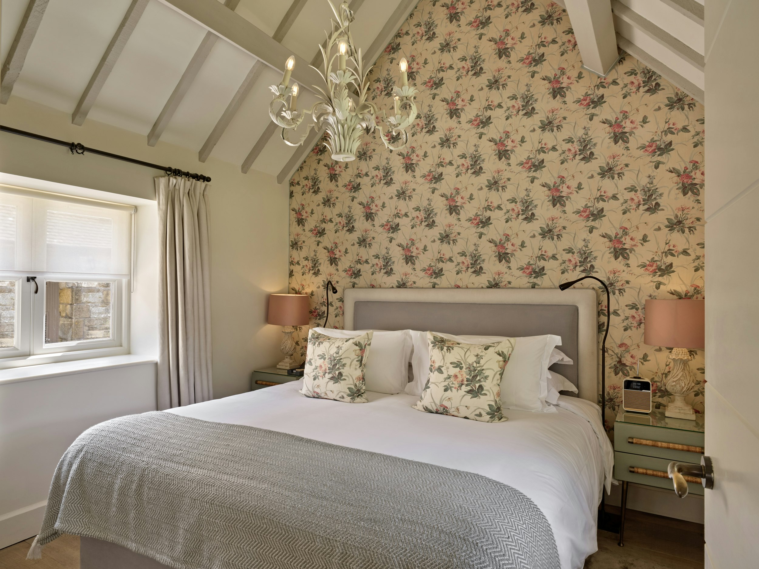 Hot Tub Suite - Bedroom