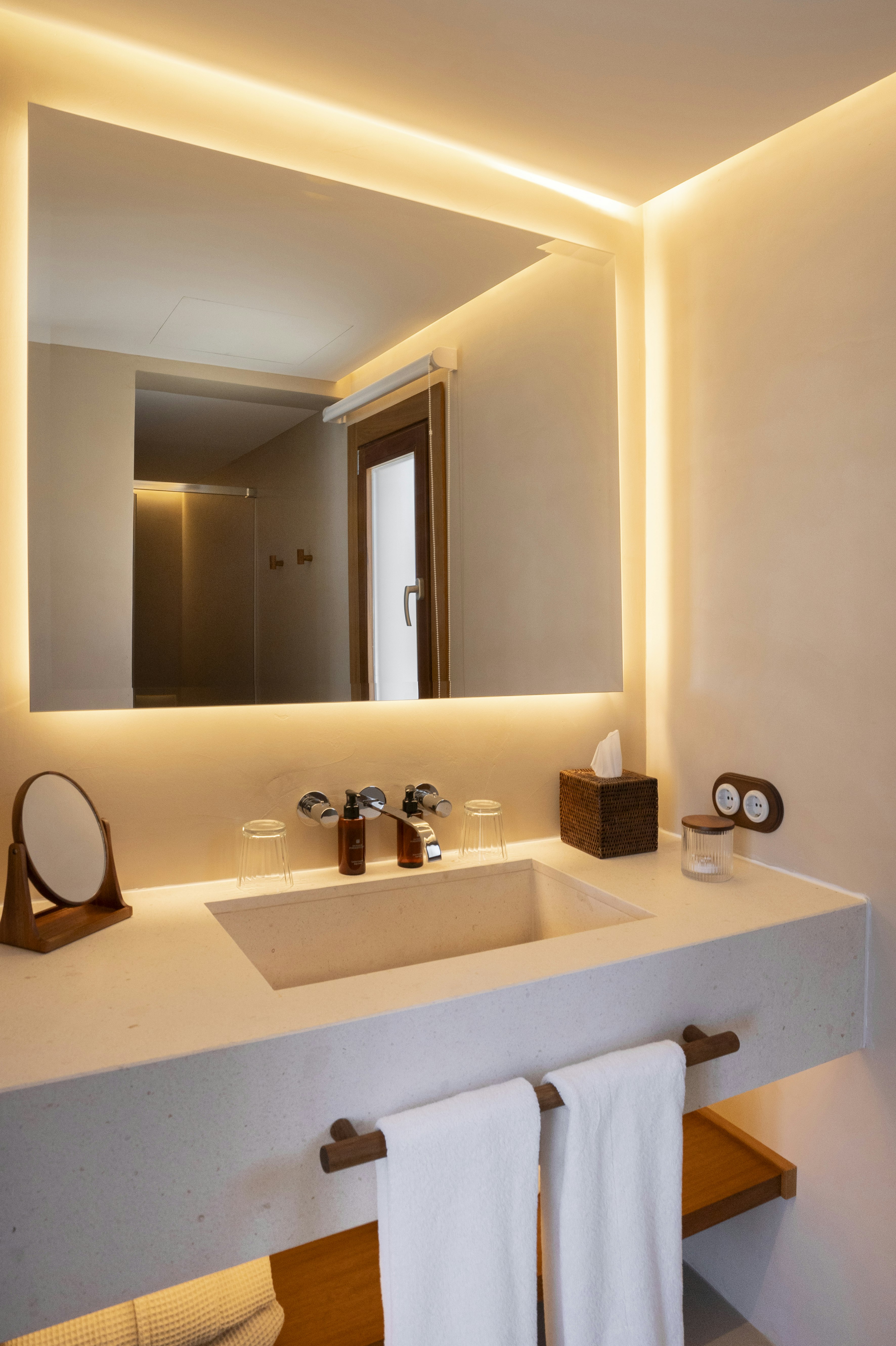 Panoramic Sea View Suite - Bathroom