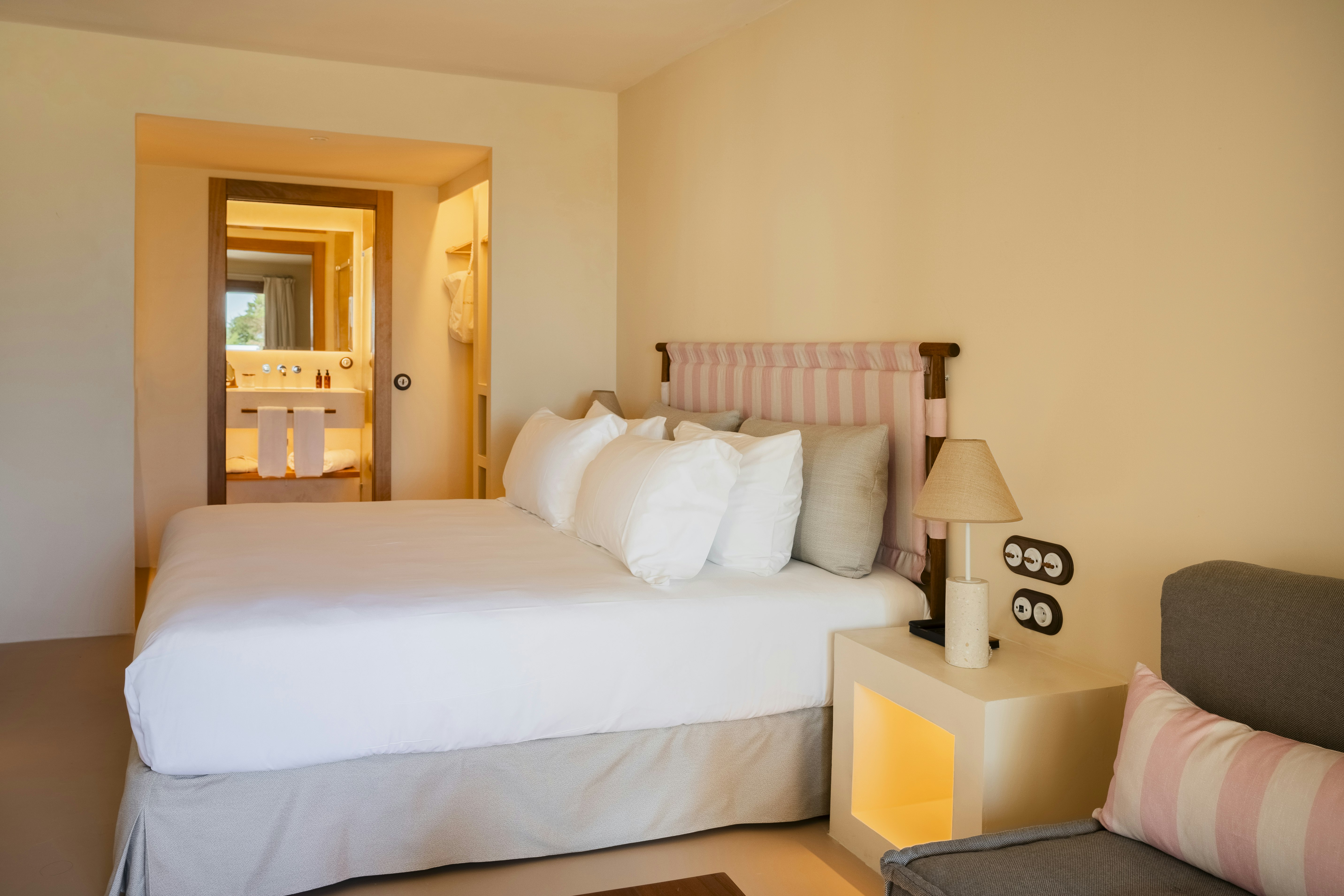 Studio Room - Bedroom