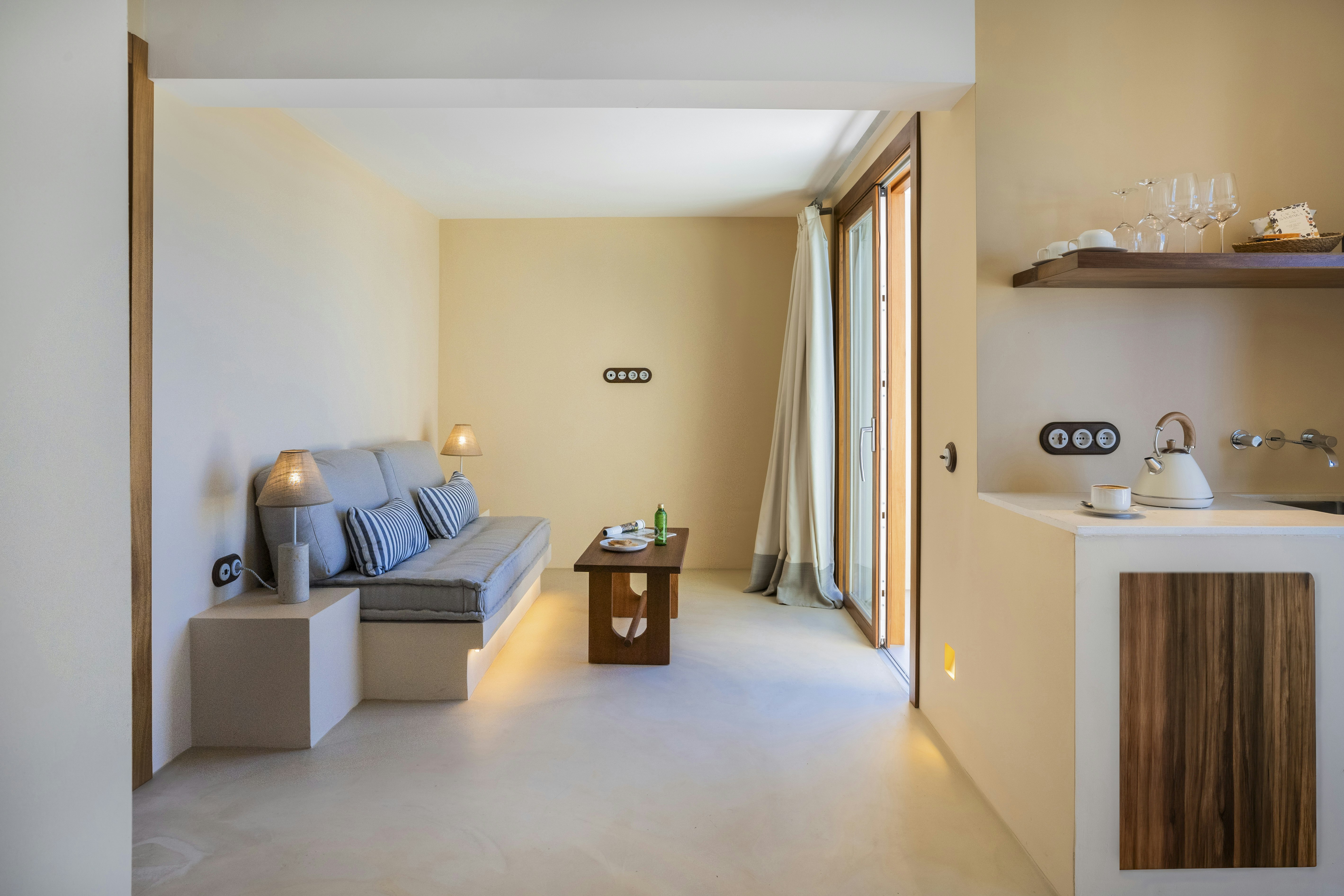 Panoramic Sea View Suite - Living Area