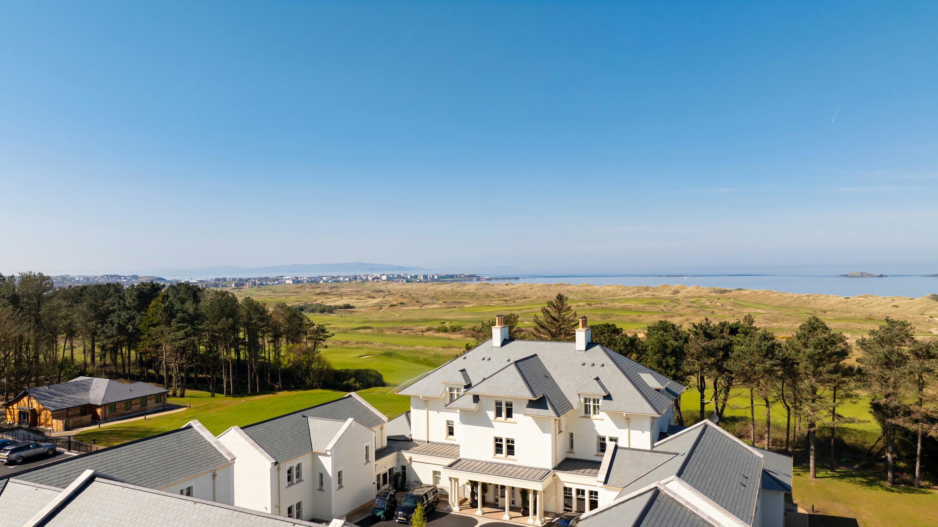 Dunluce Lodge - Exterior