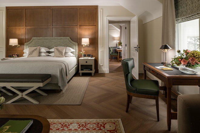 Dunluce Suite with Interconnection to Portrush Suite - Bedroom