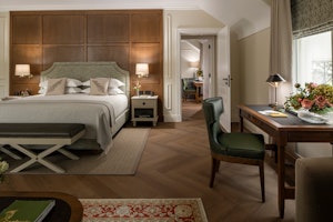 Dunluce Suite with Interconnection to Portrush Suite - Bedroom