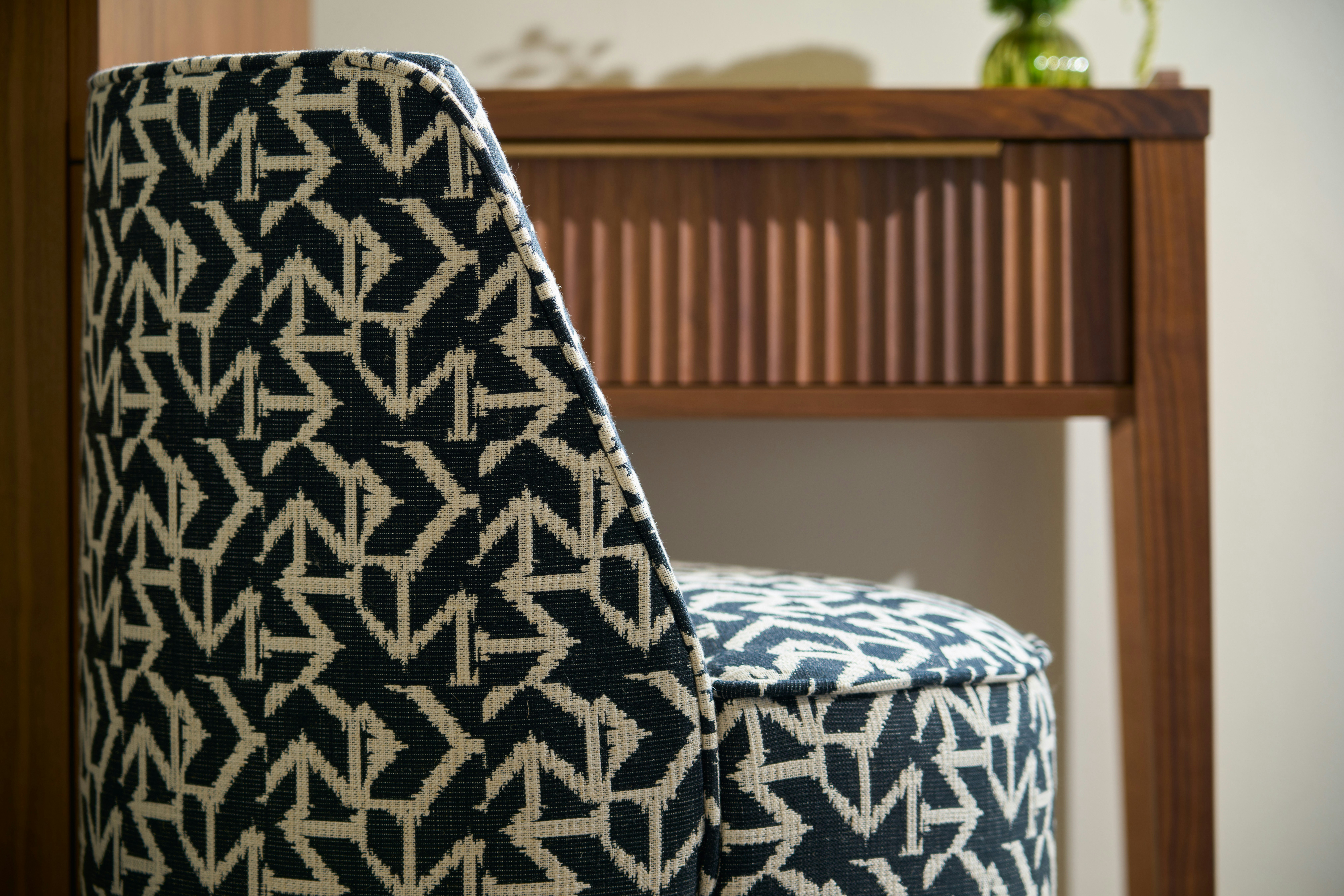 Luxury Queen - Details