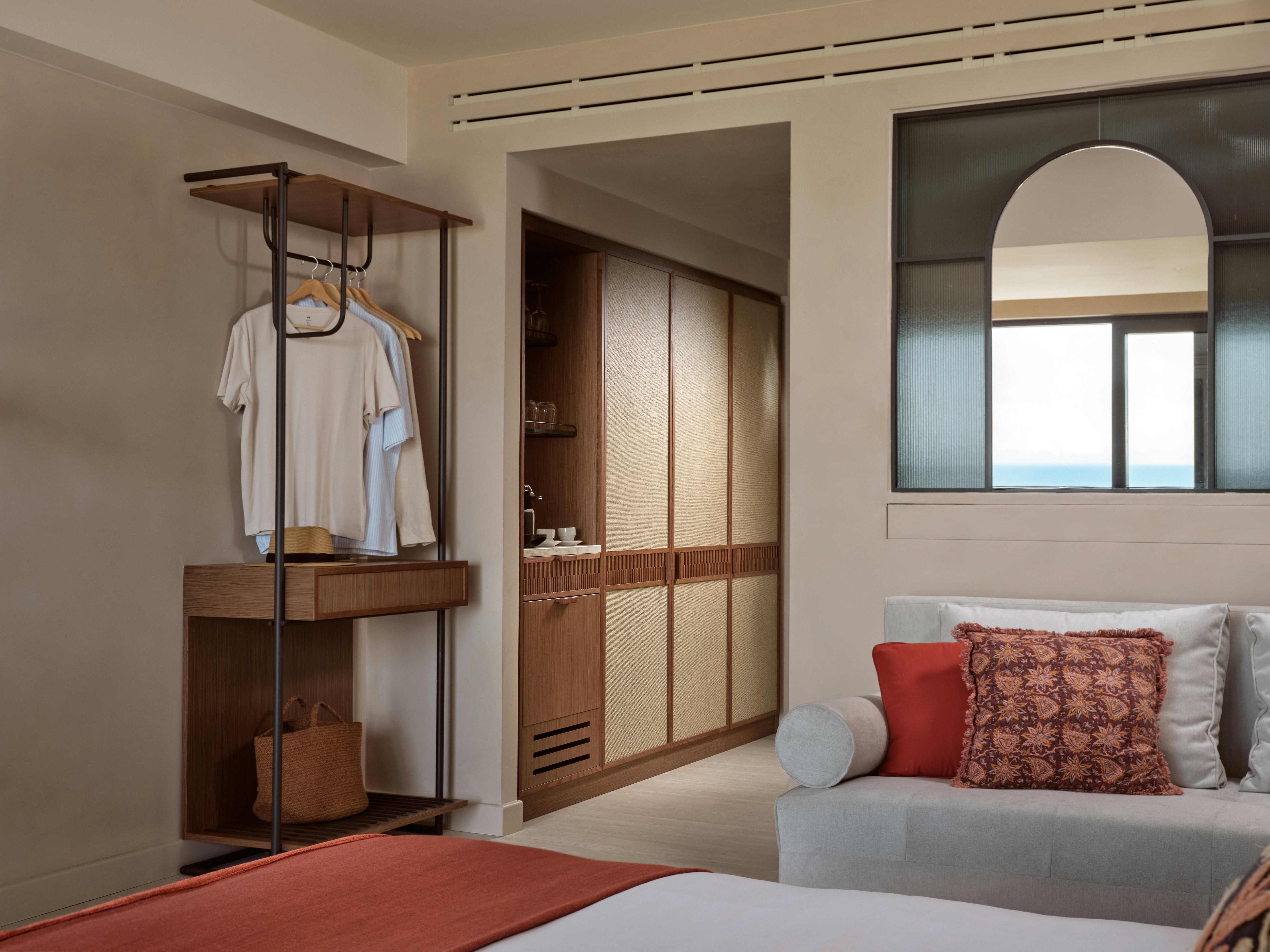 Deluxe Junior Suite Sea Front - Room Details