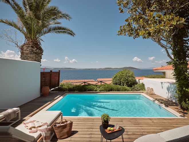 Two Bedroom Bungalow - Pool