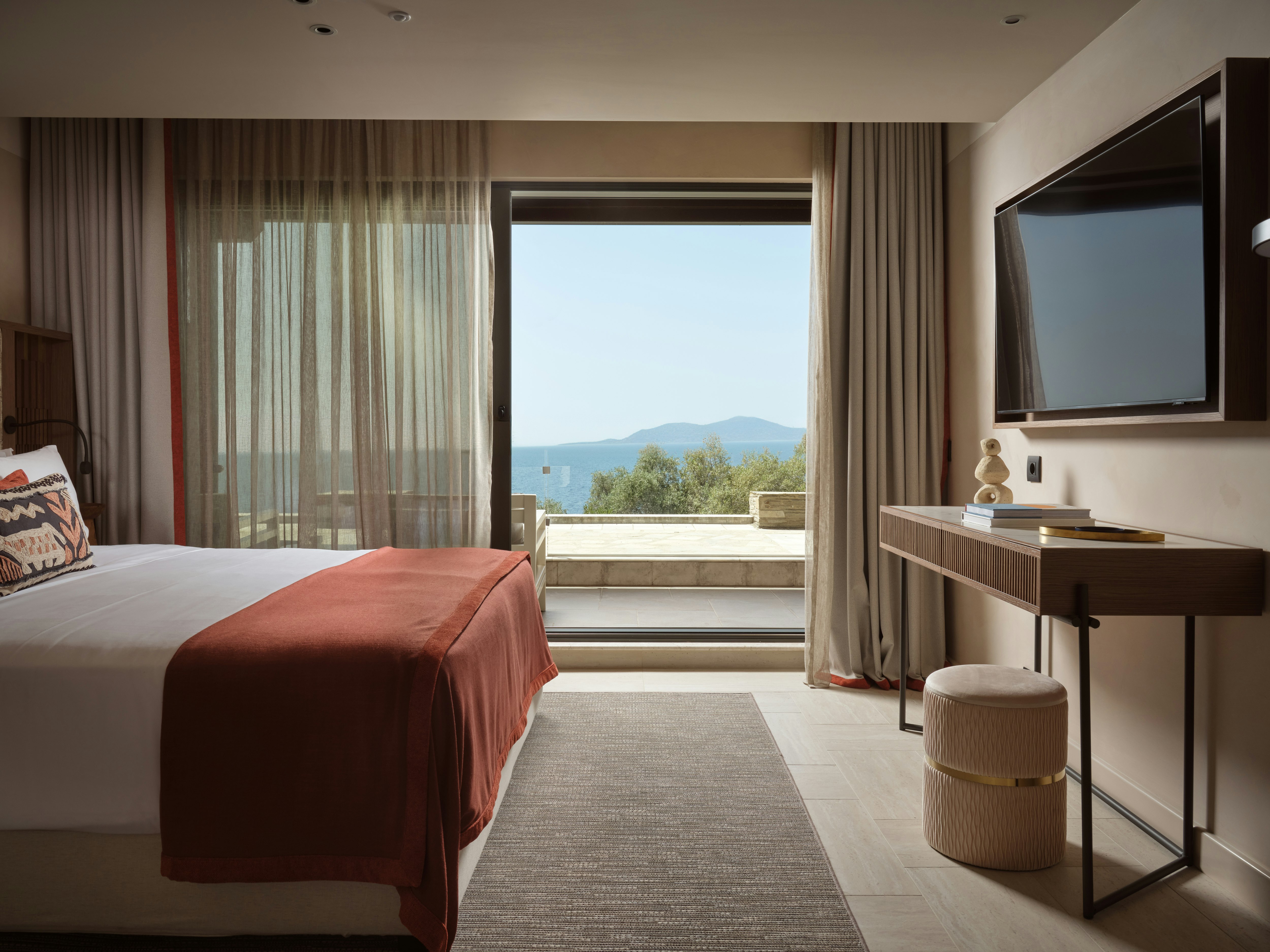 Deluxe Junior Suite Sea Front - Bedroom