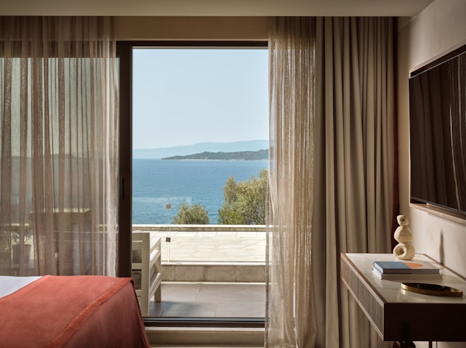 Deluxe Junior Suite Sea Front - View
