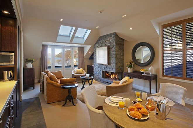 Cottage Lounge upstairs