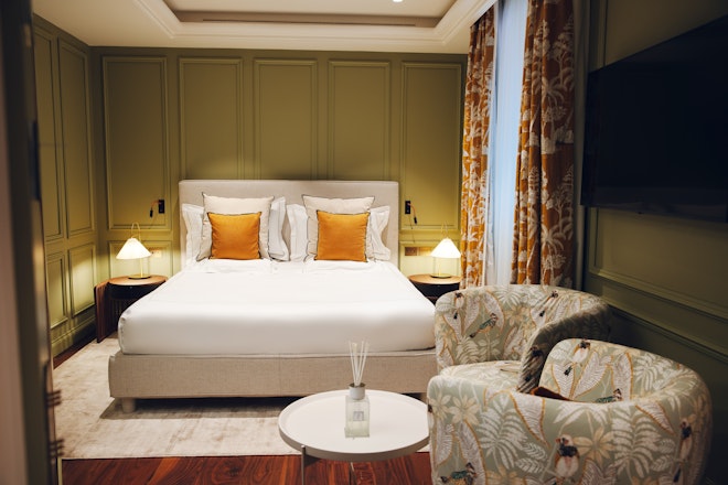 Deluxe Room - Bedroom