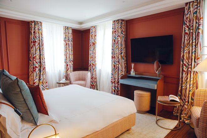 Deluxe Room - Bedroom