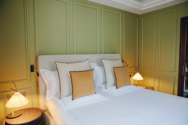 Suite - Bedroom
