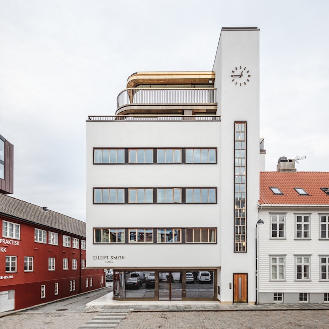 Eilert Smith Exterior
