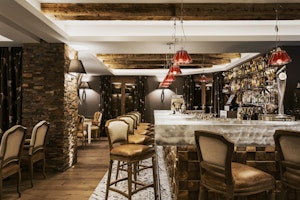 El Lodge Bar