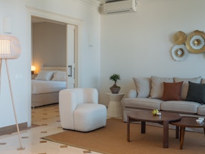 One Bedroom Deluxe Senior Suite