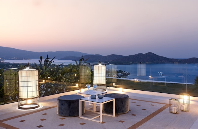 Royal Spa Pool Villa