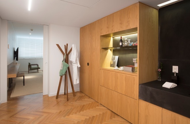 Courtyard Spa Suite