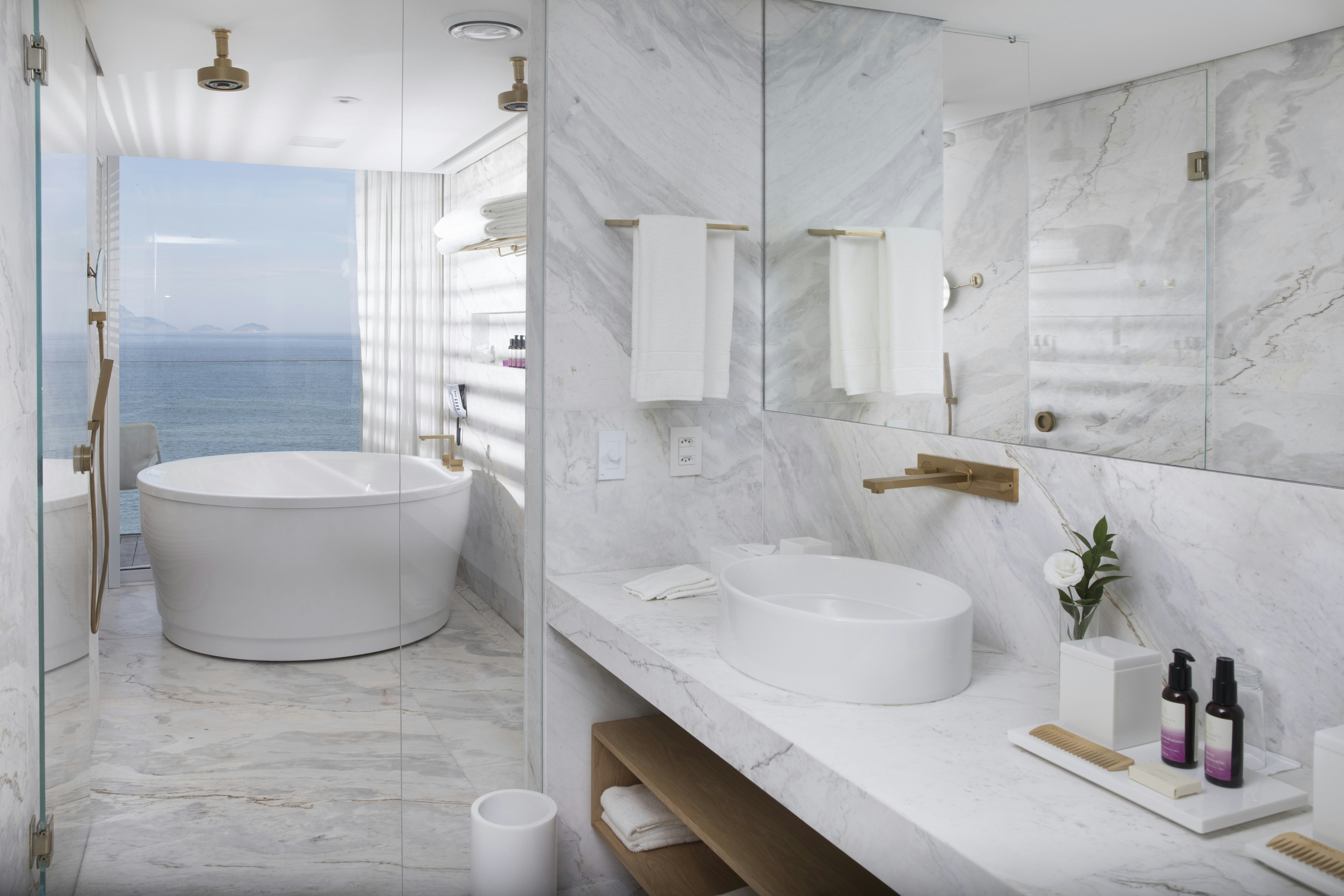 Ocean Master Suite Bathroom