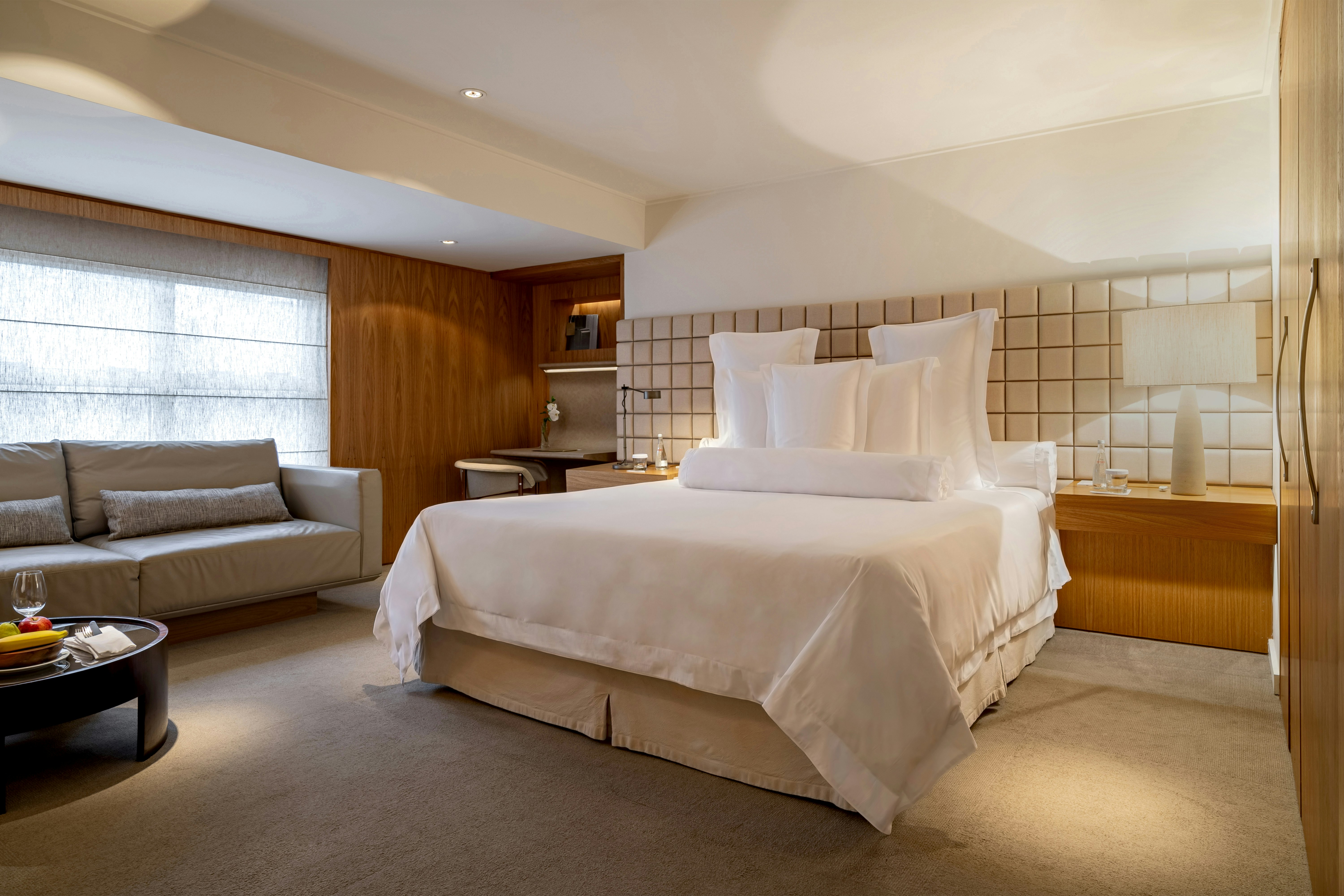 Deluxe King Bed Room - Bedroom