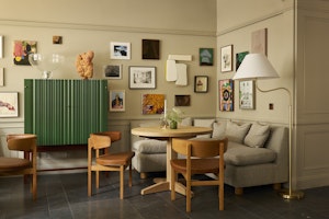 Kitchen Lounge