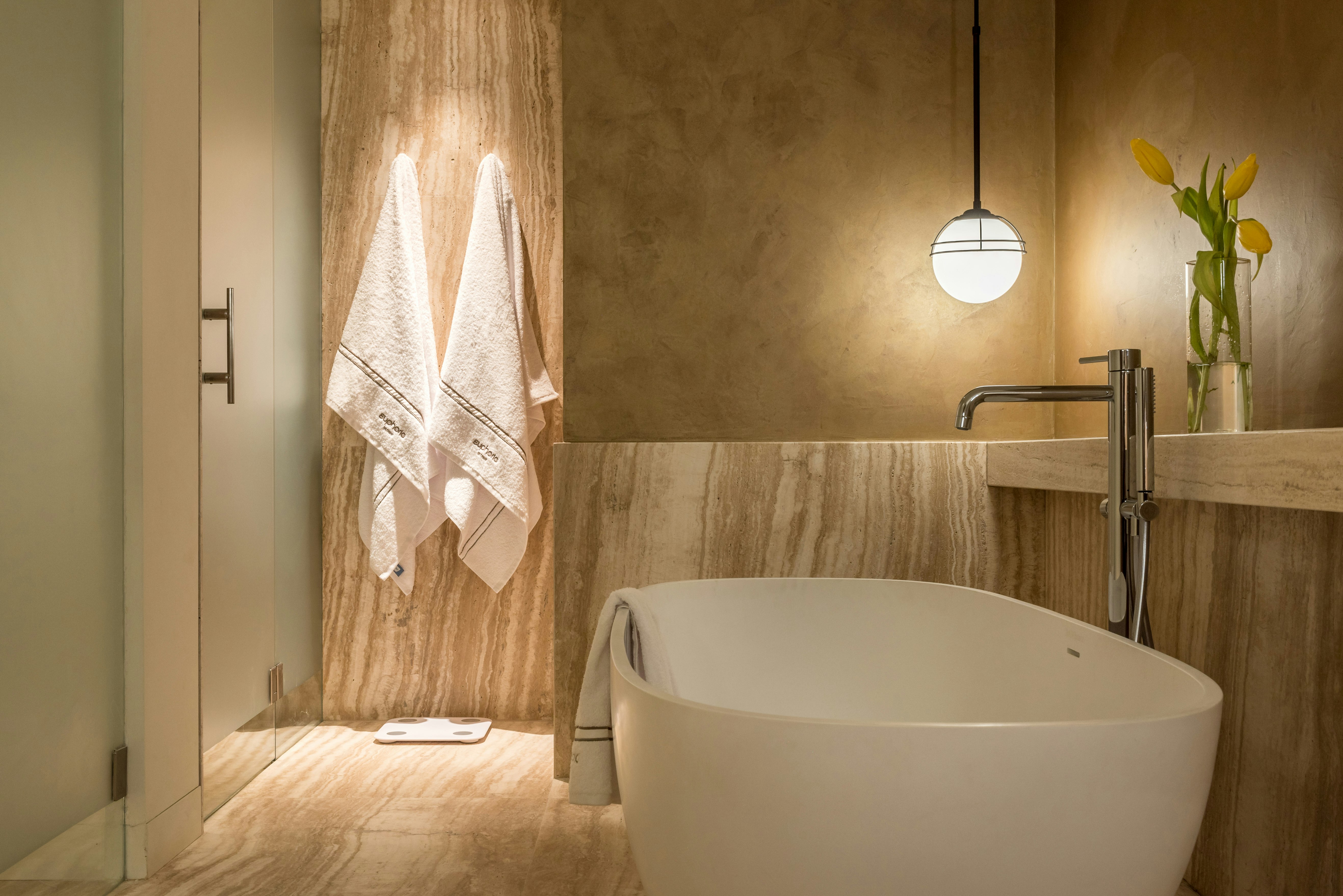 Executive Suite Bathroom With Tub