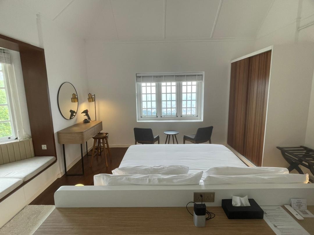 Lacewing Suite - Bedroom