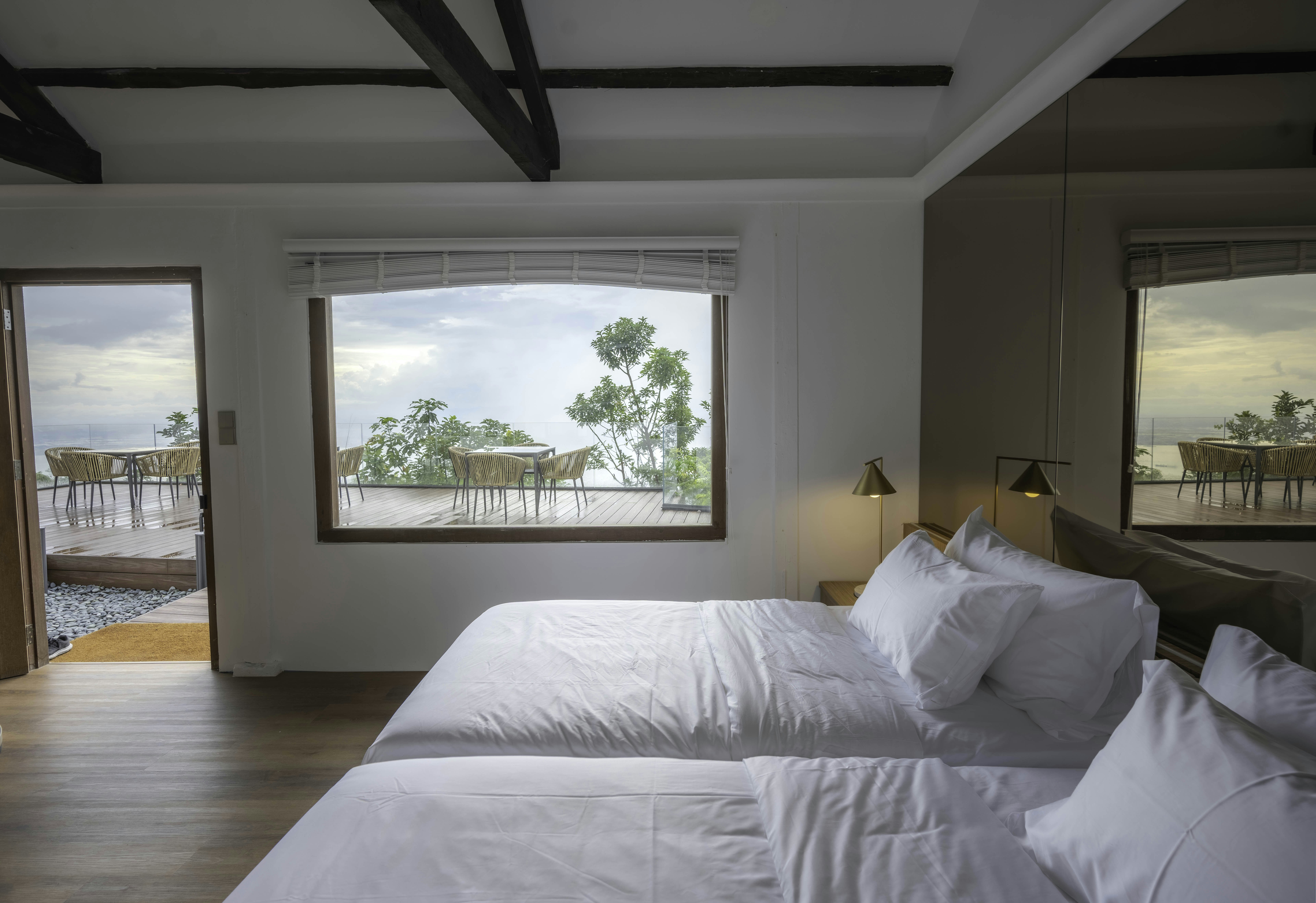 Tiger Orchid - Bedroom