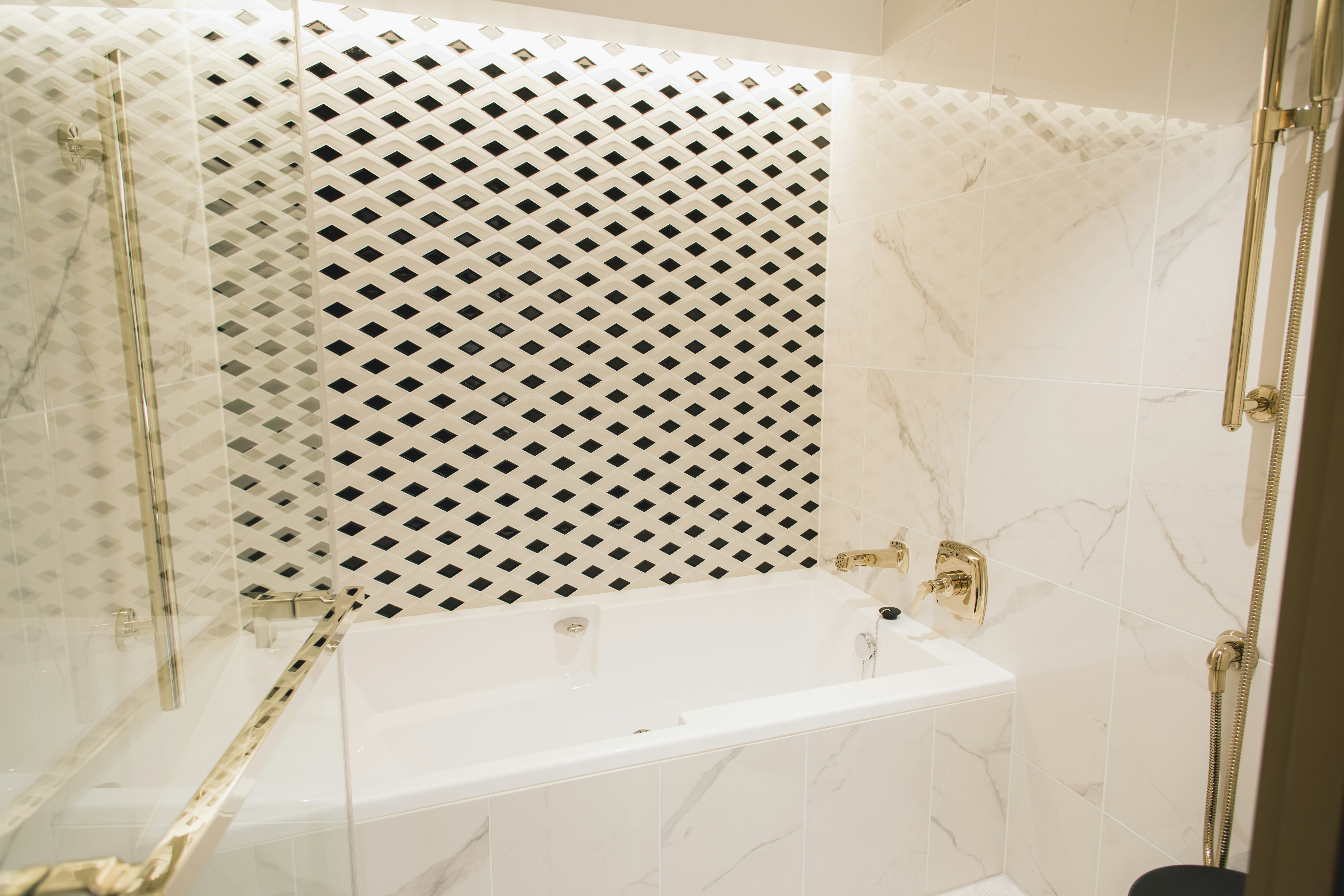 Superior / Superior Heritage View Bathtub