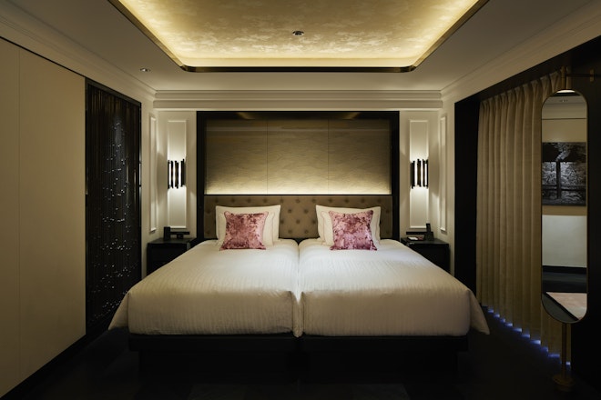 Deluxe Twin - Bedroom