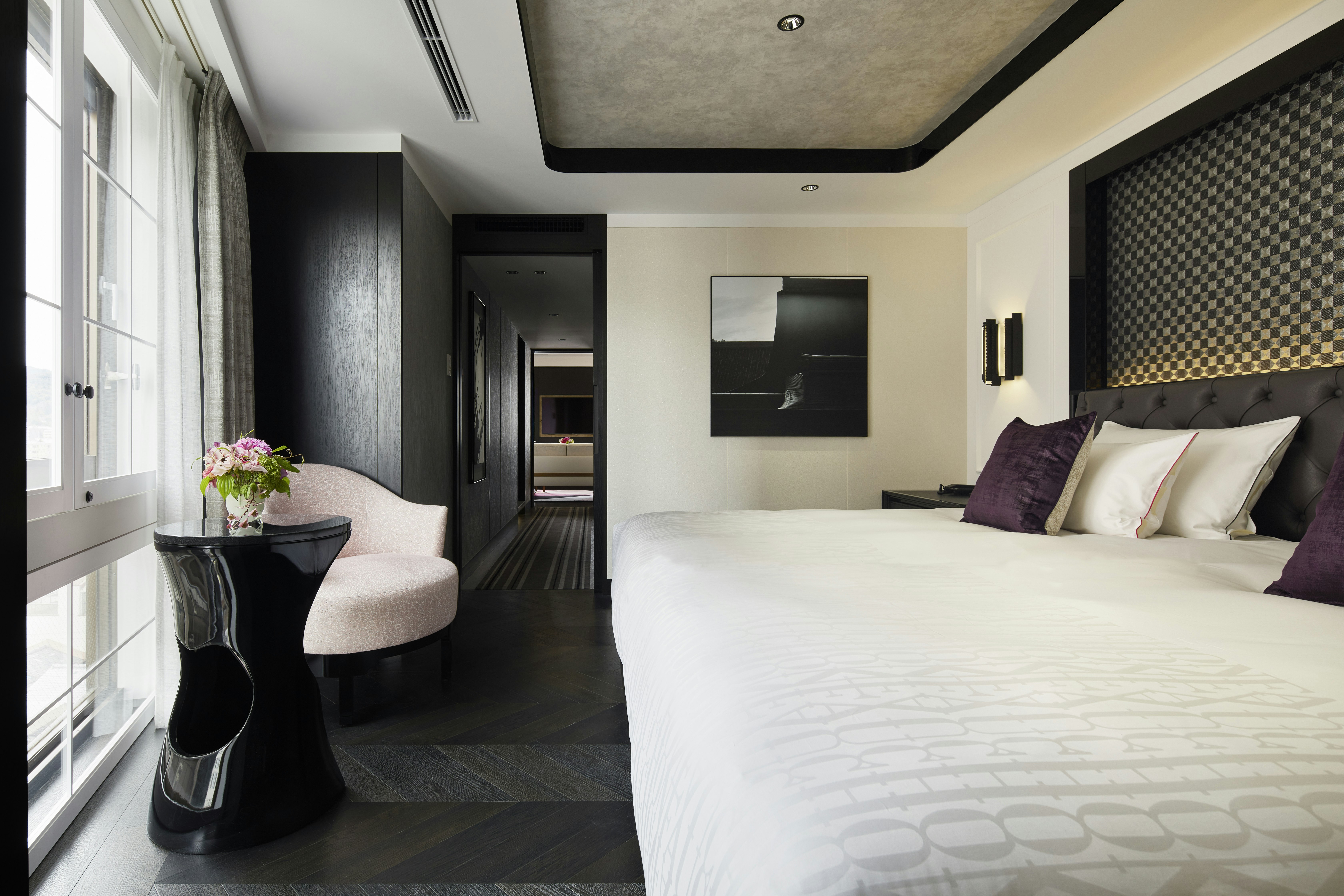 Fauchon Suite King Heritage View - Bedroom Day