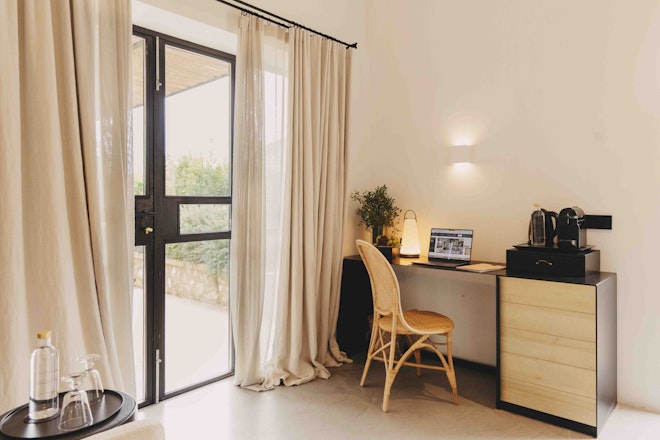 Premsal Blanc Suite - Room Details