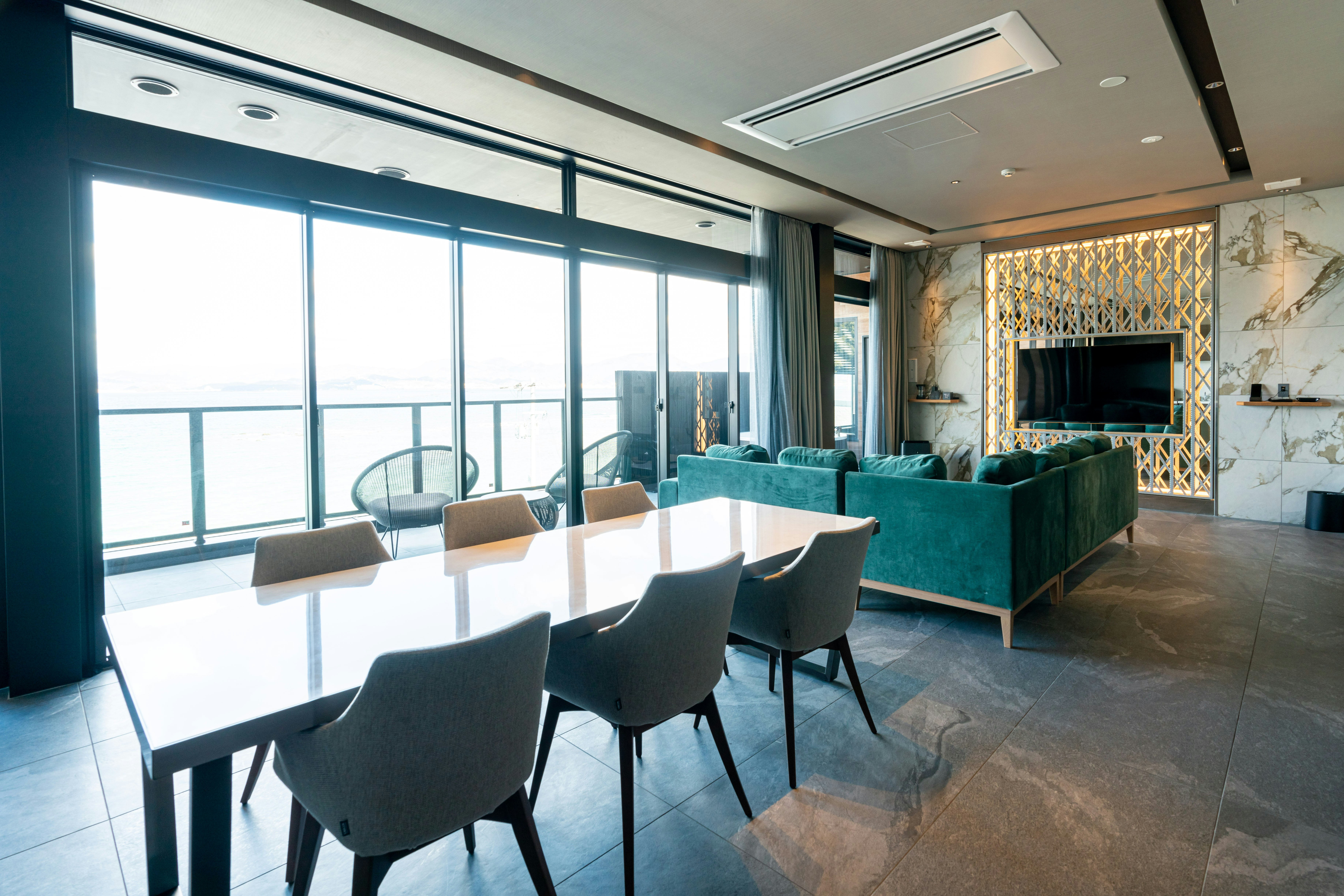 Great Bear 2nd Floor - Dining Area