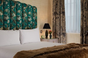 Deluxe Double - Bedroom