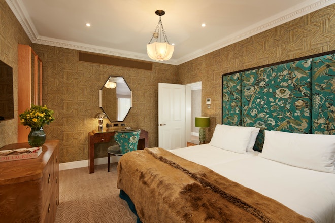 Two Bedroom Garden Apartment - Bedroom