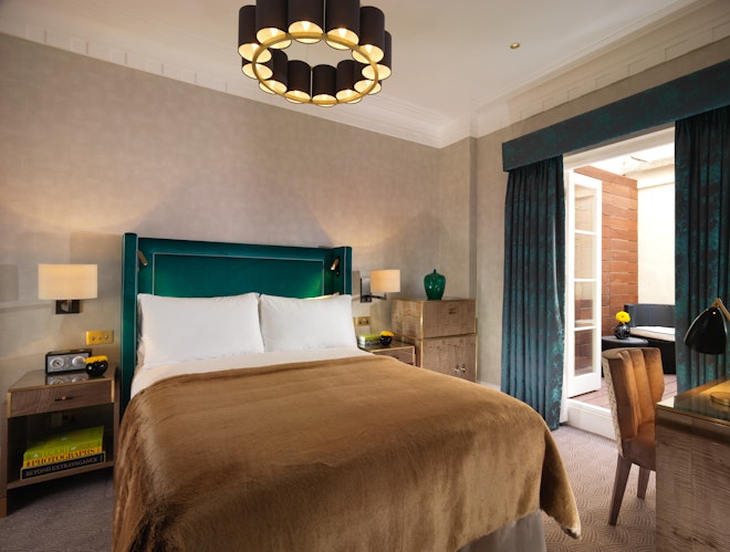 Deluxe Double - Bedroom