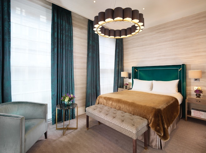 Deluxe Double - Bedroom