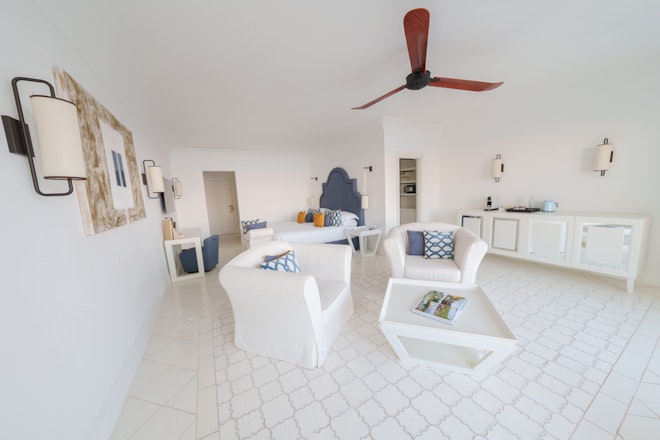 Luxury Suite - Living Area
