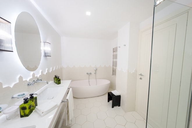 Luxury Deluxe Terrace - Bathroom
