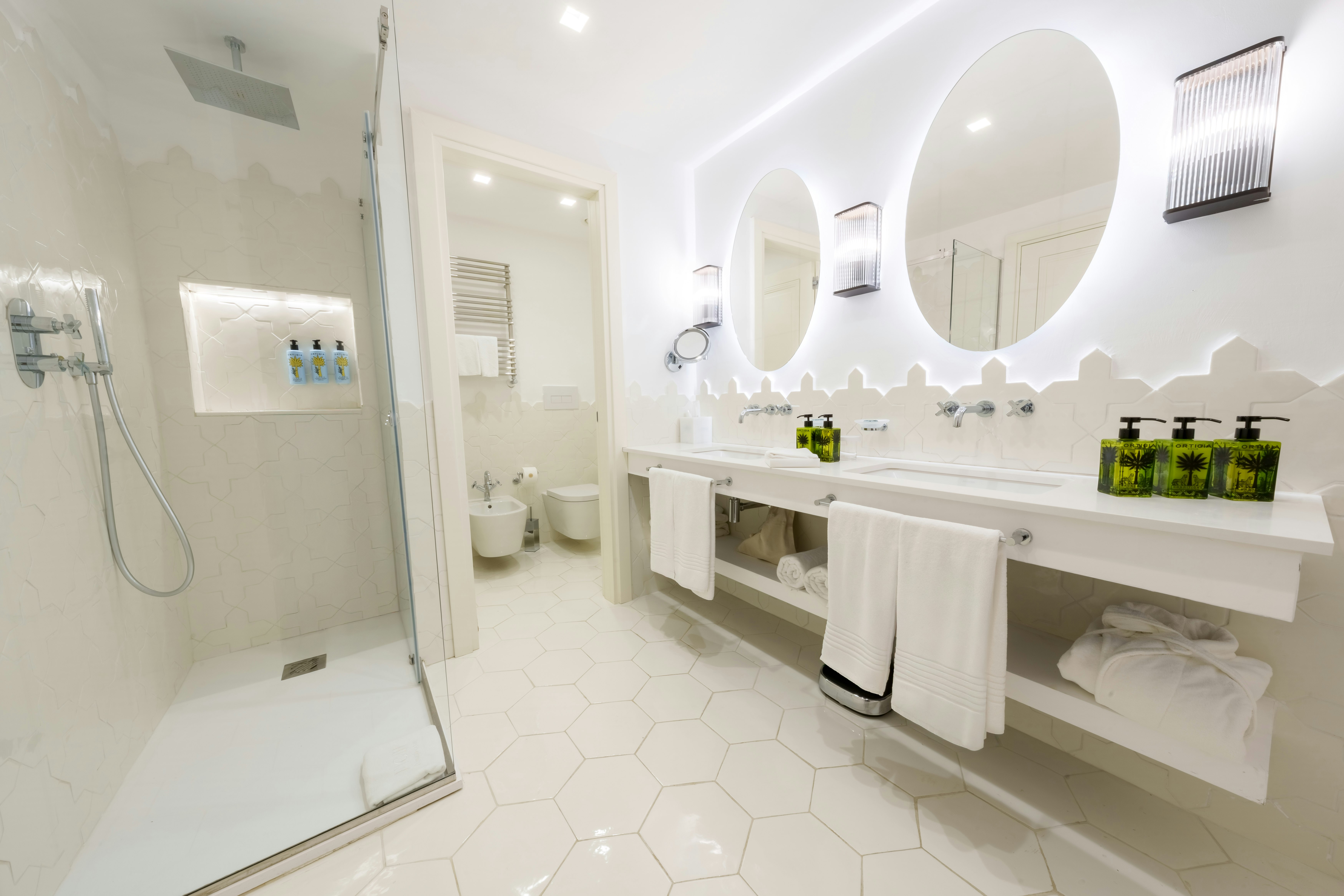 Luxury Deluxe Terrace - Bathroom