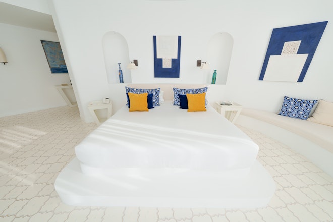Furore Corner Suite - Bedroom