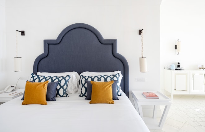 Luxury Suite - Bedroom