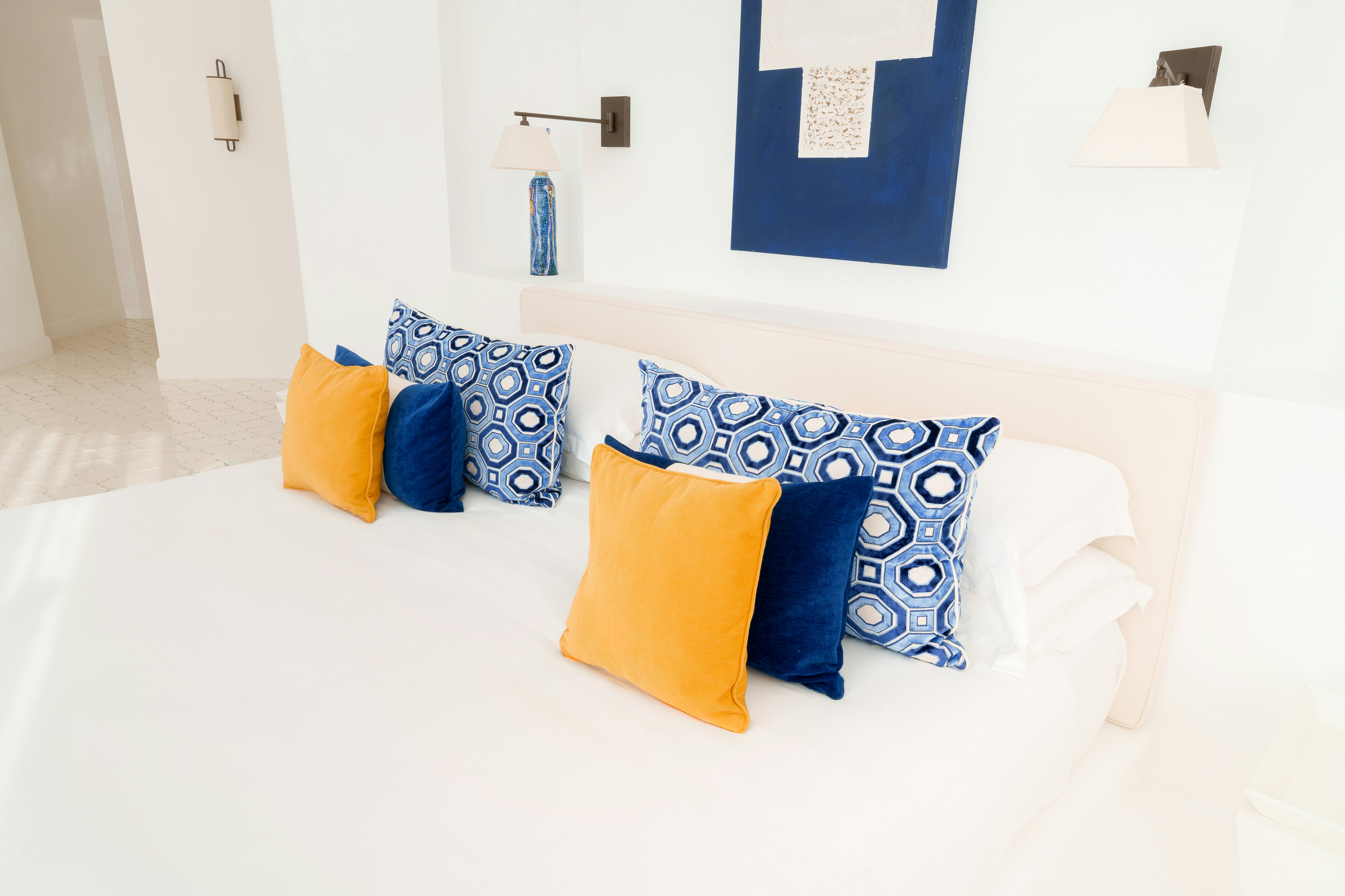 Furore Corner Suite - Bedroom