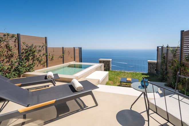 Signature Suite Pool - Pool