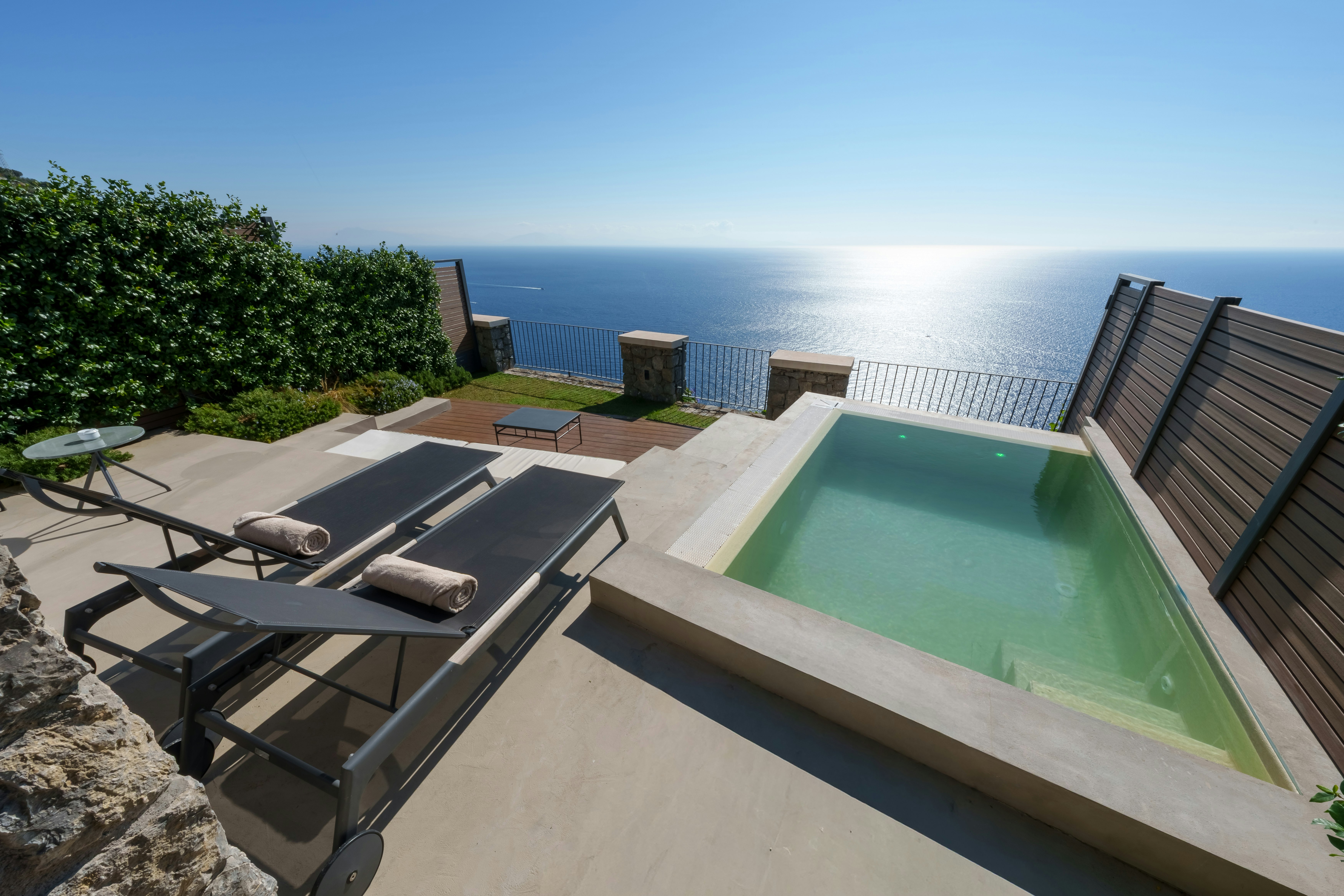 Signature Suite Pool - Pool