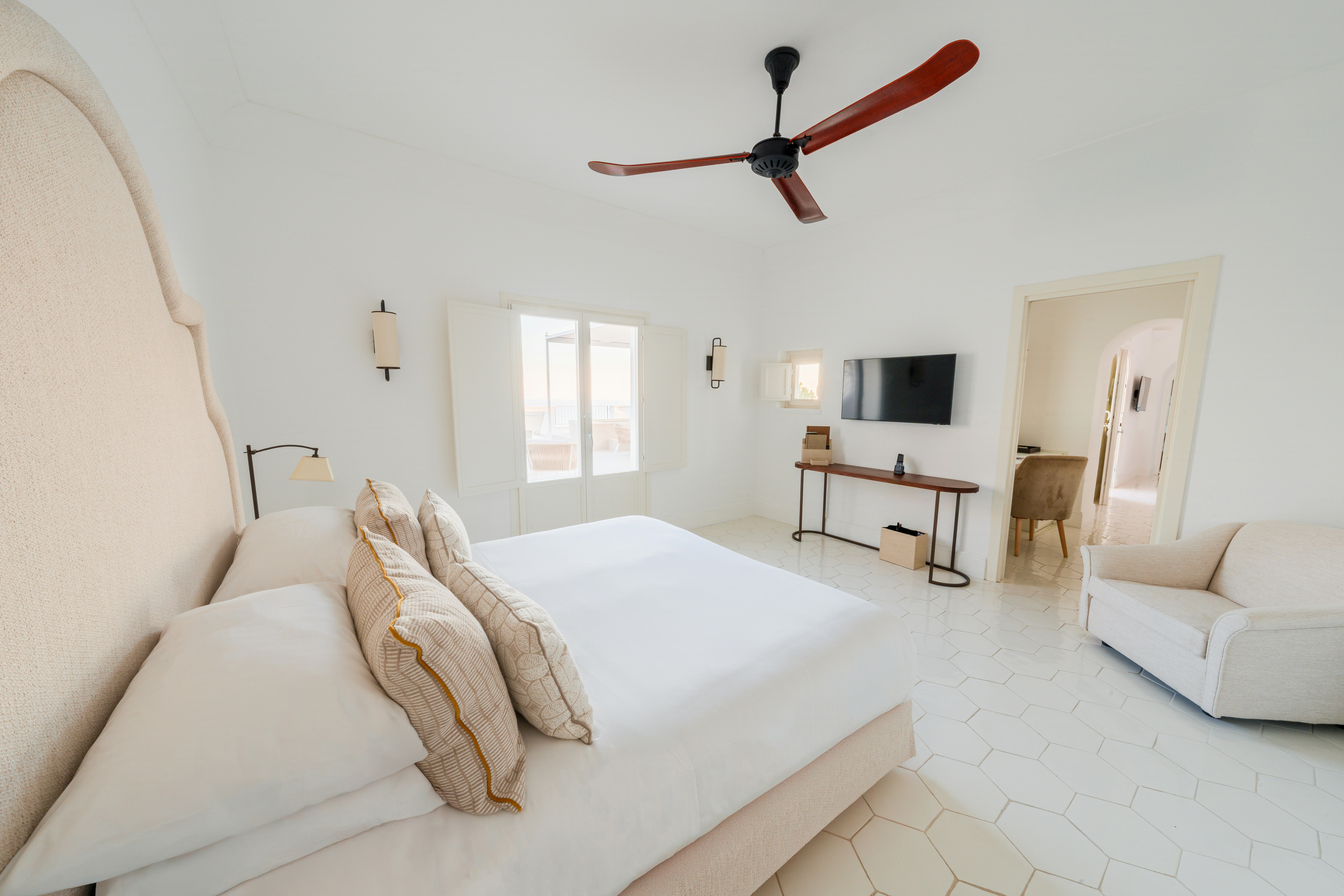 Luxury Suite Jacuzzi - Bedroom