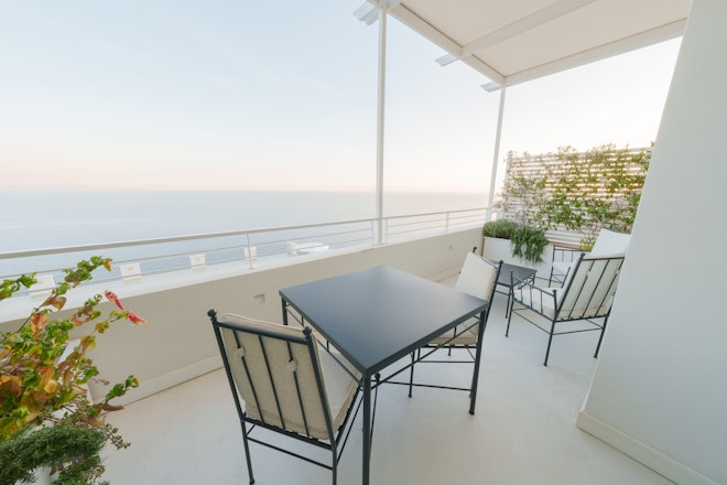 Luxury Suite - Terrace