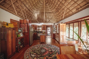Riverside Villa - Kitchen