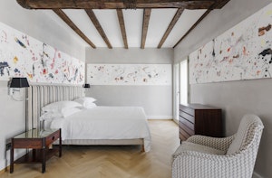 Deluxe Room - Bedroom