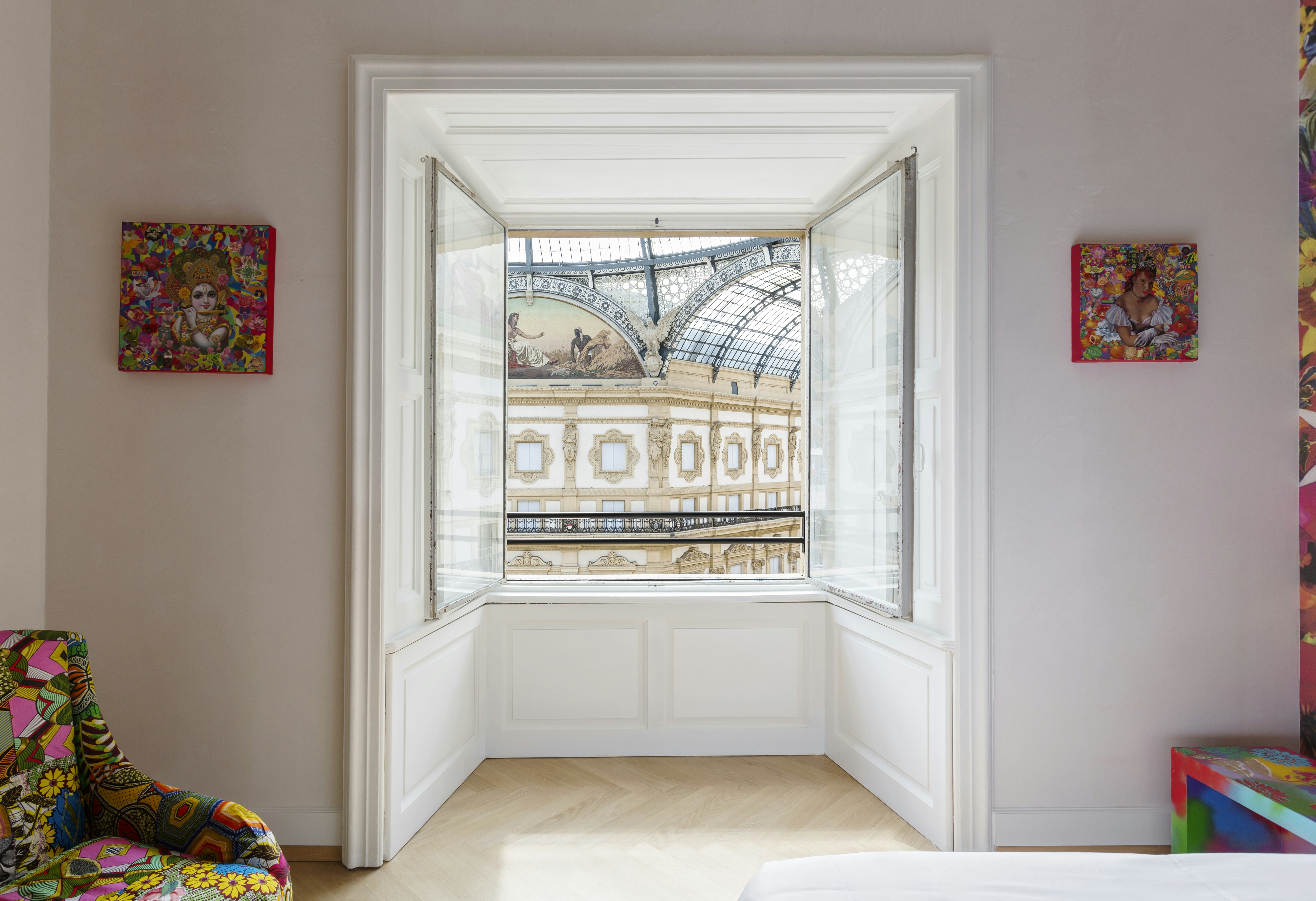 Grand Gallery Room - Room Details